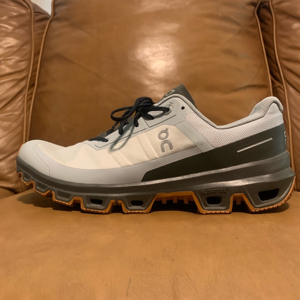 On Running Shoes size 10